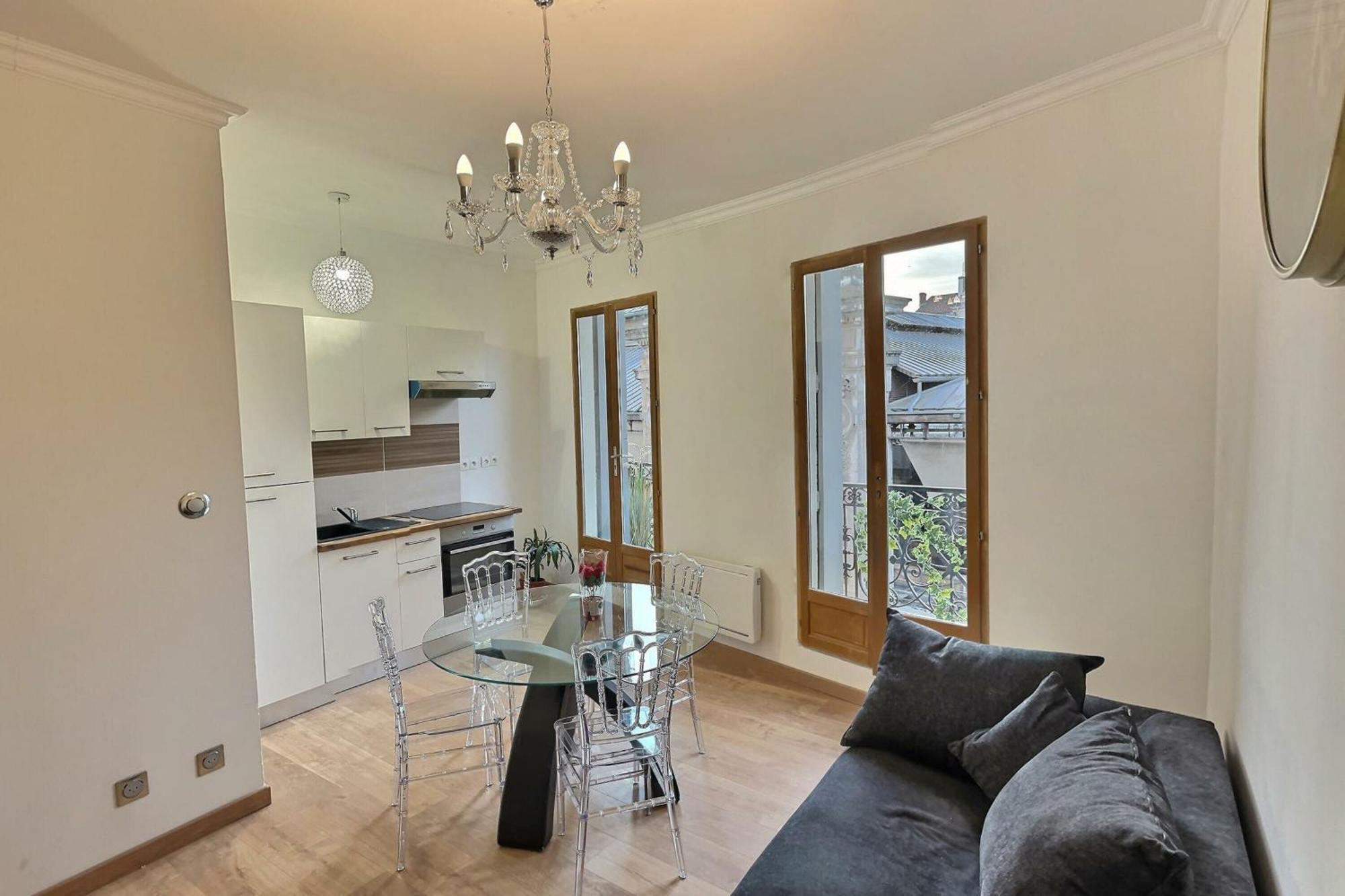Appartement De Charme Avec Balcon Au Pied Des Commerces Безье Экстерьер фото